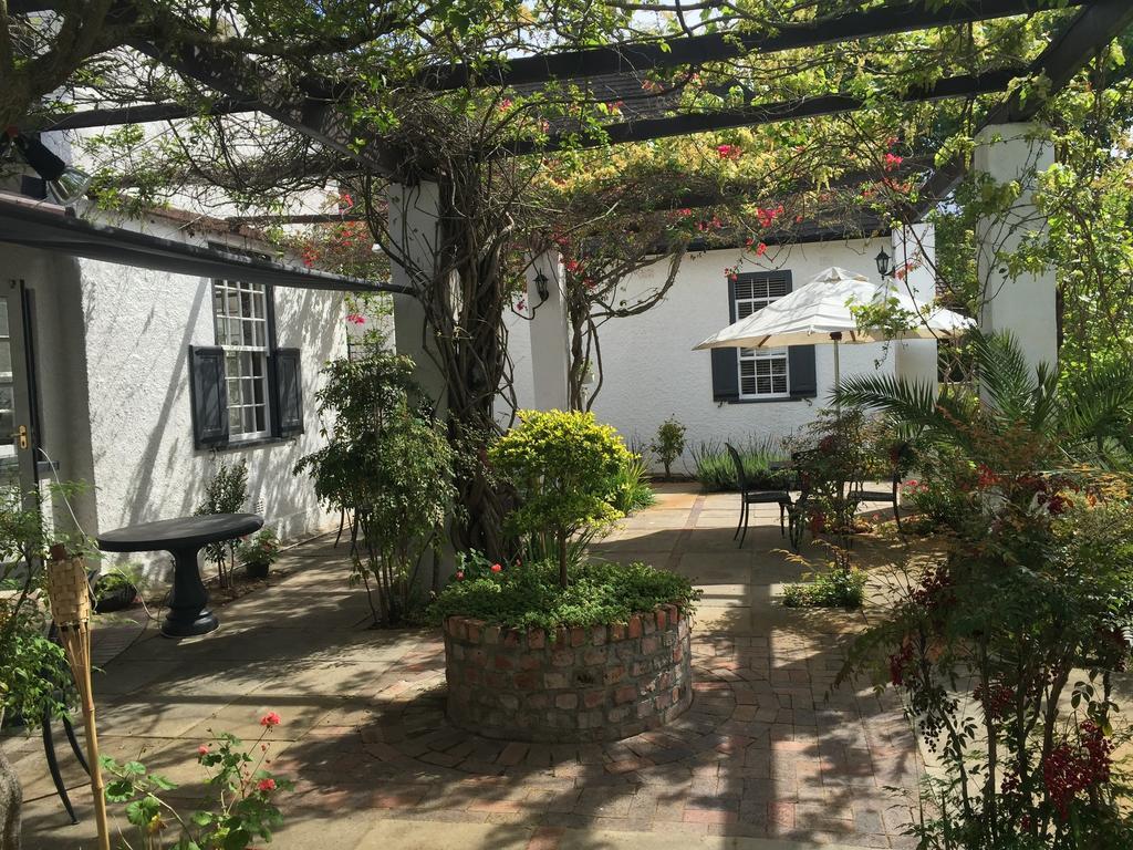Albourne Guesthouse Сомерсет-Уэст Экстерьер фото