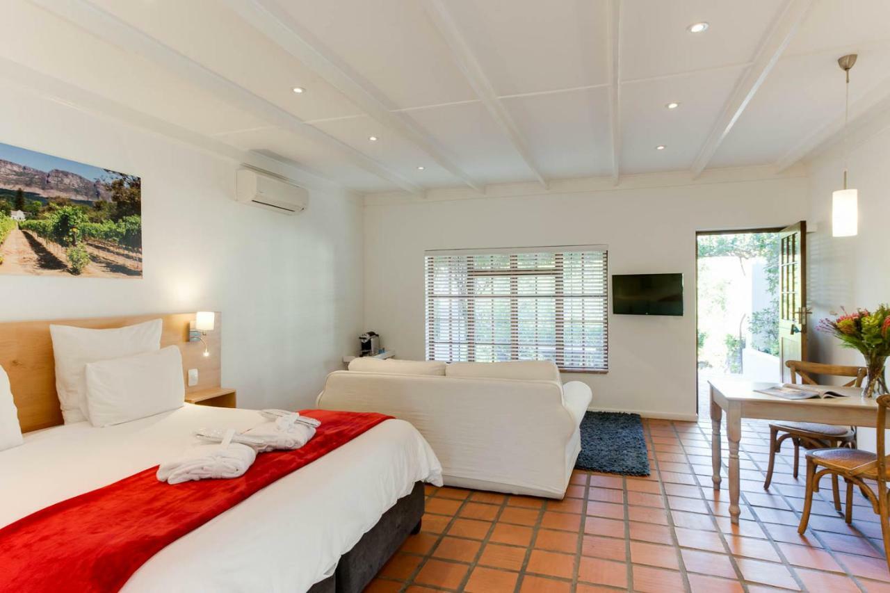 Albourne Guesthouse Сомерсет-Уэст Экстерьер фото